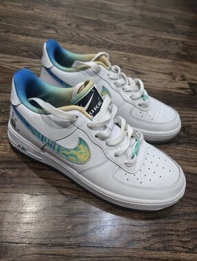 Nike Air Force 1 LV8 GS Unlock Your Space White Multi Sneakers Youth 6.5